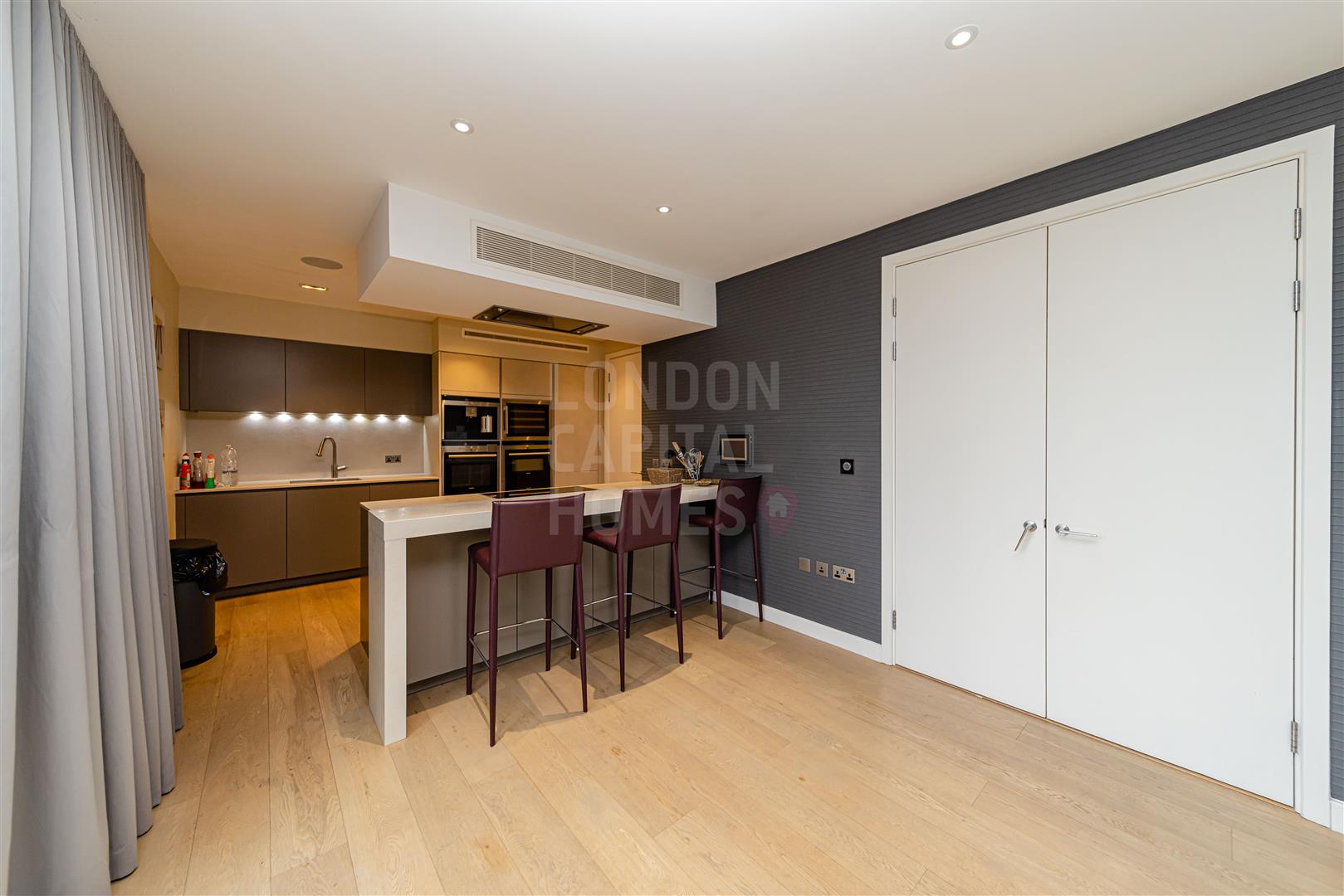 3 bed property in Sterling Mansions, 75 Leman Street, LONDON
